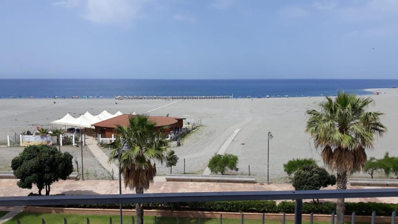 Апартаменты Mare Blu Джиццерия Экстерьер фото