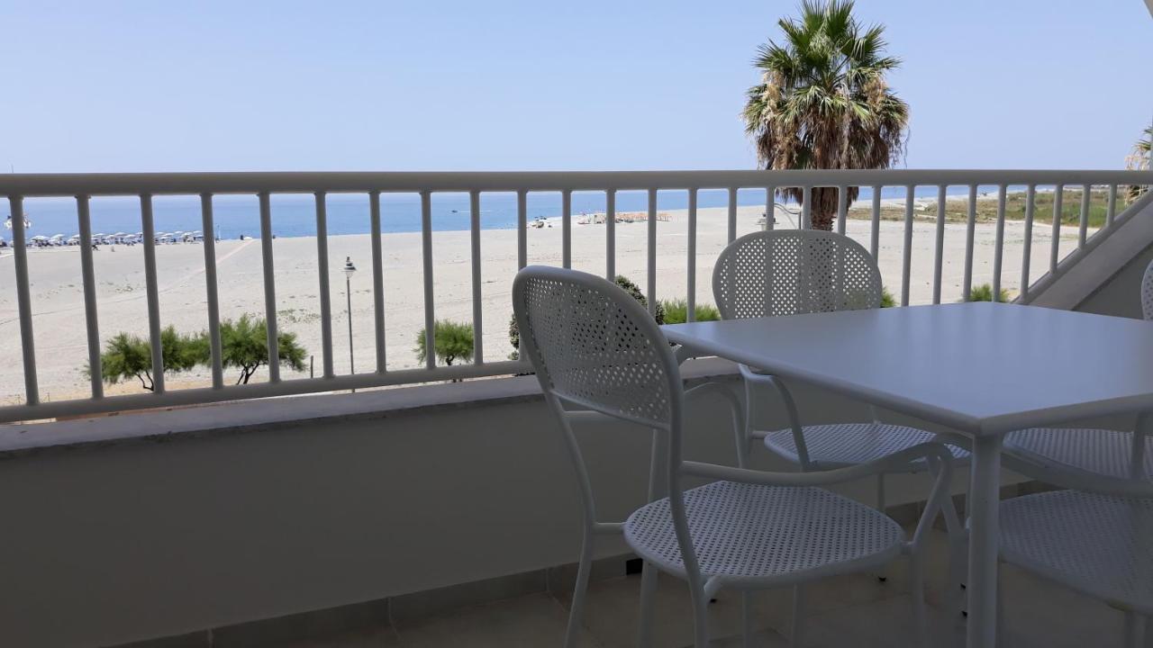 Апартаменты Mare Blu Джиццерия Экстерьер фото